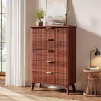 Commode cannelée pour chambre à coucher avec 5 tiroirs profonds, chiffonnier de 120 cm de haut avec plateau en faux marbre, design à profil incurvé, commode moderne en bois