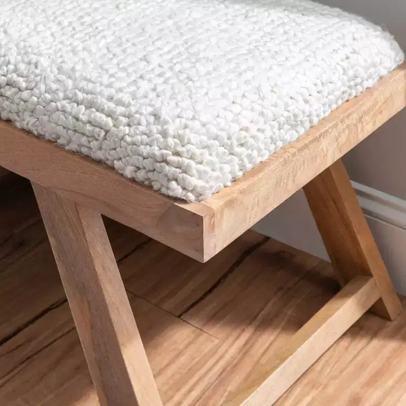 Banc en bois de manguier massif 45° Boho, rembourré en tissu texturé crème, brun