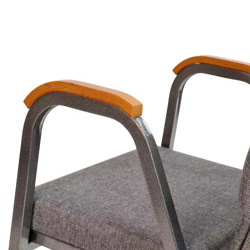 Chaise d'église empilable avec accoudoirs en bois, modèle 21W